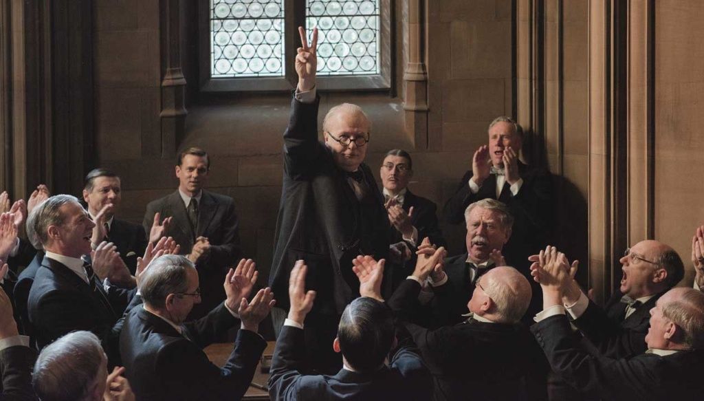 crítica El instante más oscuro Churchill