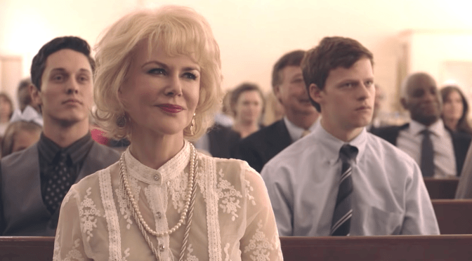 Nicole Kitman como Nancy Eamons y Lucas hedges como Jared Eamons en Identidad Borrada (Boy Erased)