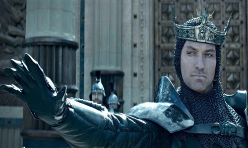 Rey Arturo: la leyenda de Excalibur