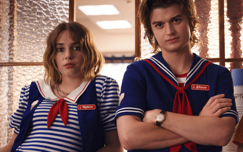 Steve y Robin en Stranger Things temporada 3